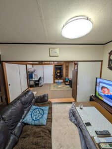 和室をなくしてリビングと一体感のある洋室へ、「東リファブリックフロア」でペットと暮らす部屋に変身！筑後市戸建